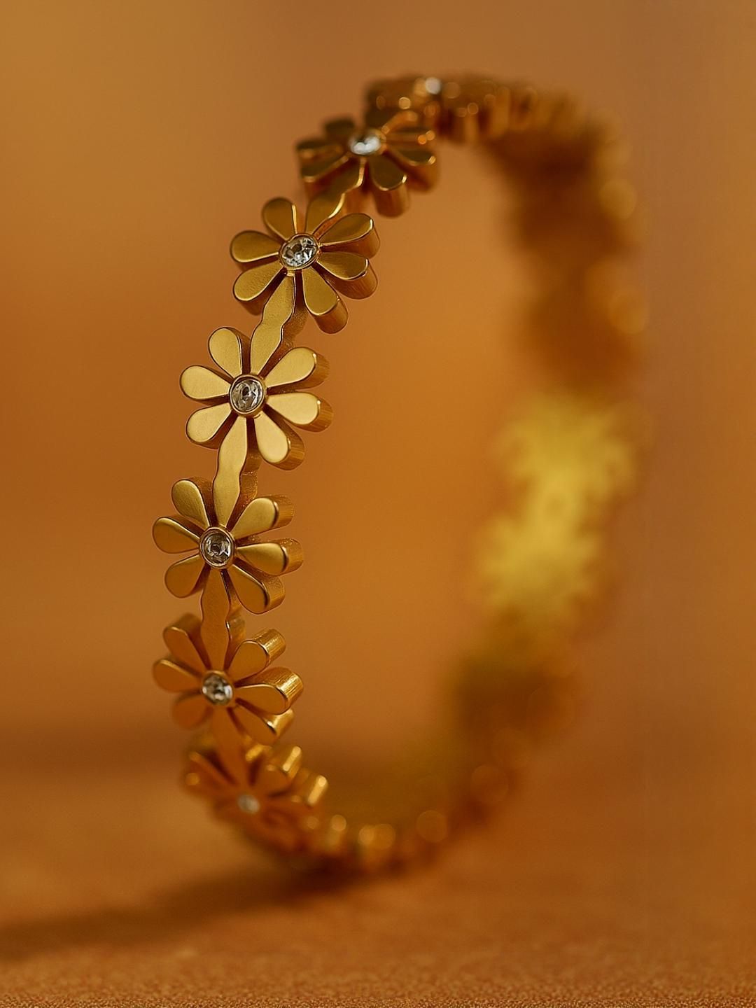 Anti-Tarnish Gold Flower Bracelet