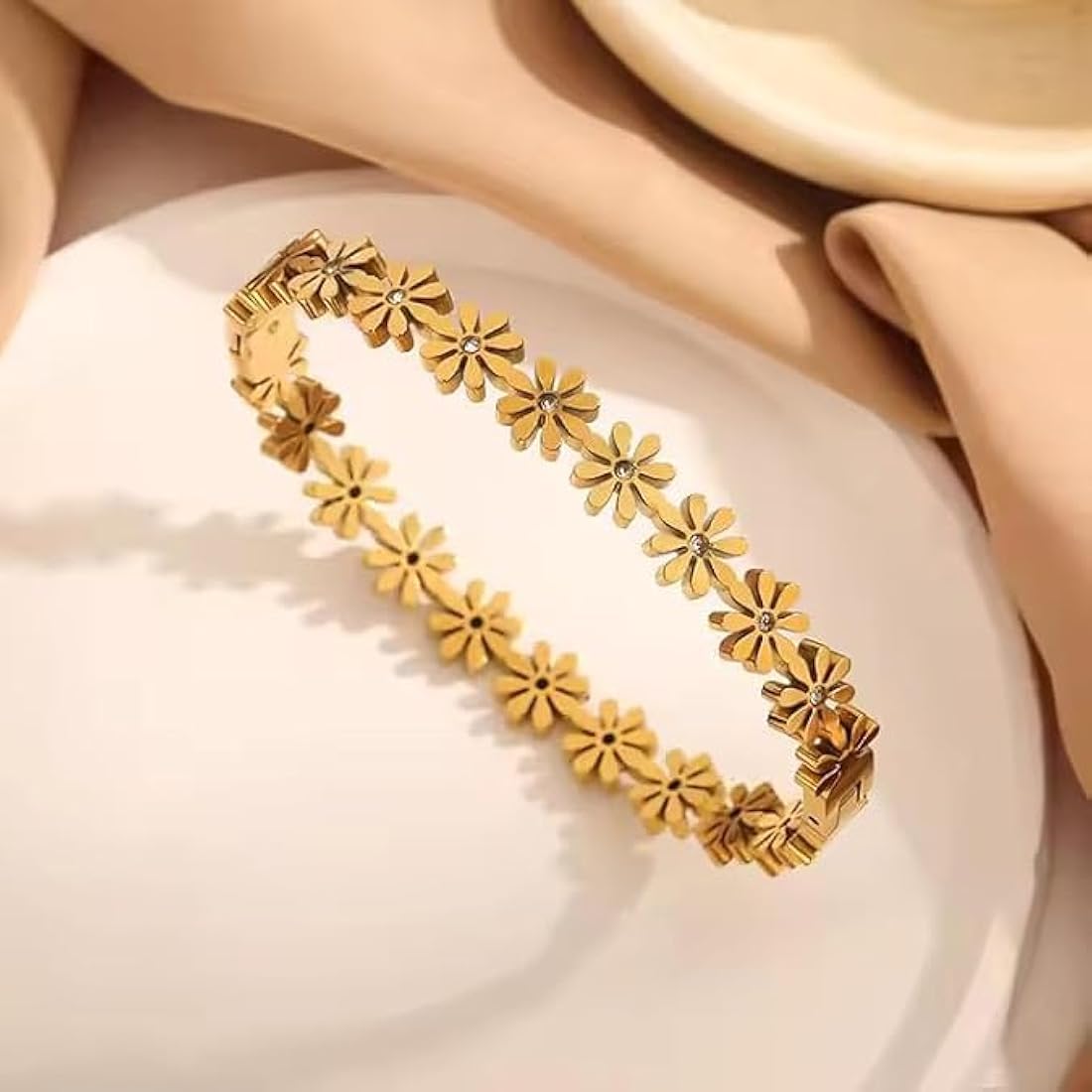 Anti-Tarnish Gold Flower Bracelet